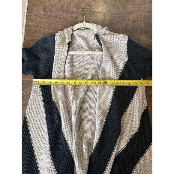 Volcom Navy Cream Stripe sweater button acrylic women's cardigan Sz XS/small - Picture 4 of 5